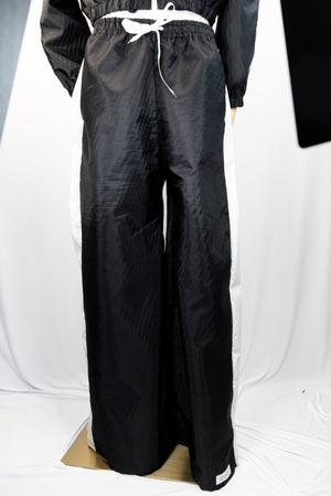 Calça larga basiquinha